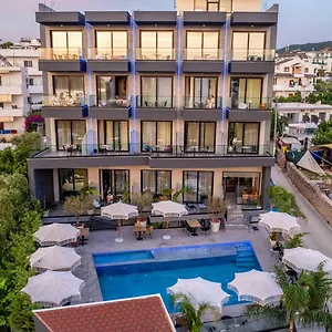 Azura Ksamil